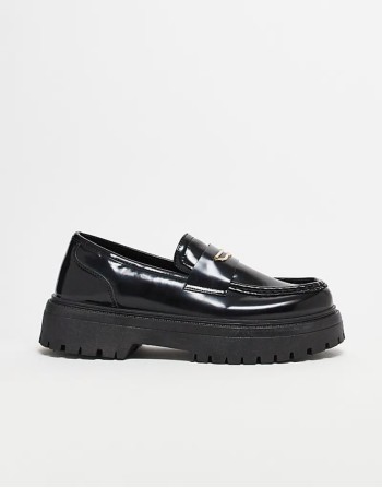 chunky loafers in black with snaffle