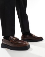 chunky loafers in tan with square toe