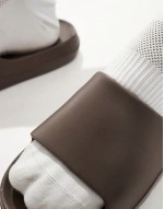 chunky sliders in brown