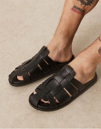 fisherman mule sandals in black