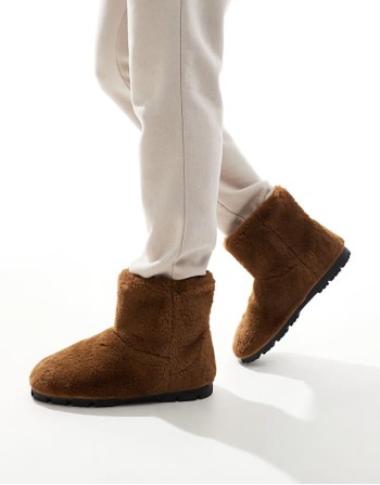 Huge Discount slipper boots in brown faux fur