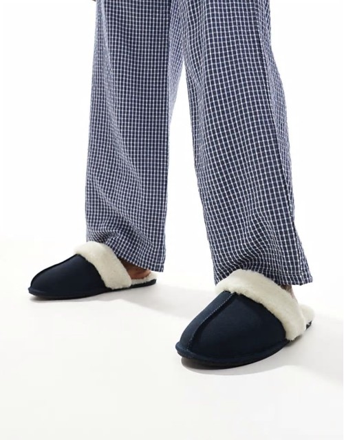 mule slippers in navy suede with faux shearling lining
