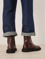 chelsea boots in burgundy leather with zip